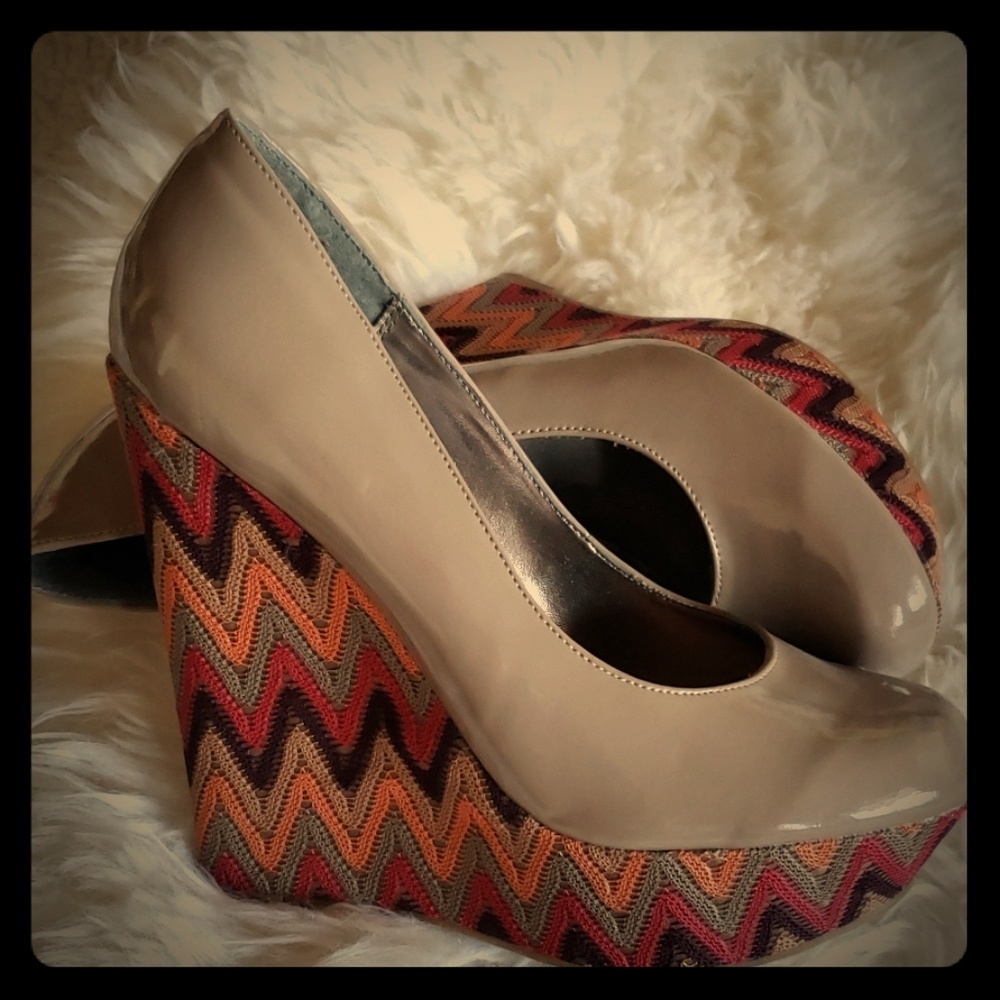 Steve Madden Show Stoppin' Thick Wedge